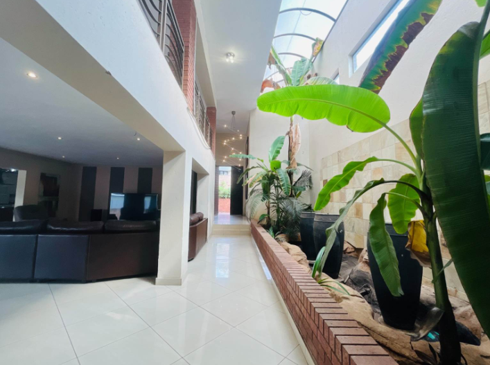5 Bedroom Property for Sale in Meyersdal Gauteng