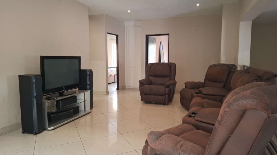 5 Bedroom Property for Sale in Meyersdal Gauteng