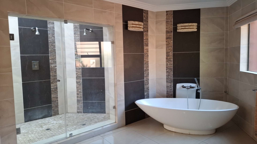 5 Bedroom Property for Sale in Meyersdal Gauteng