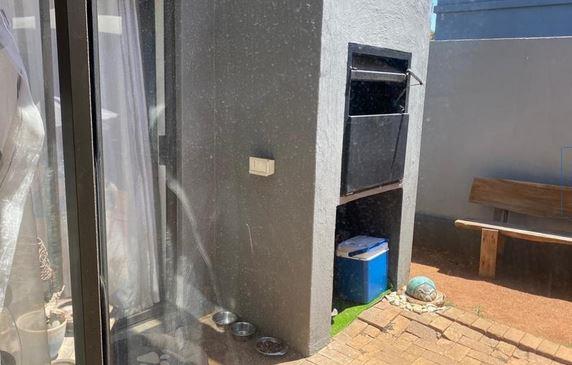 2 Bedroom Property for Sale in New Redruth Gauteng