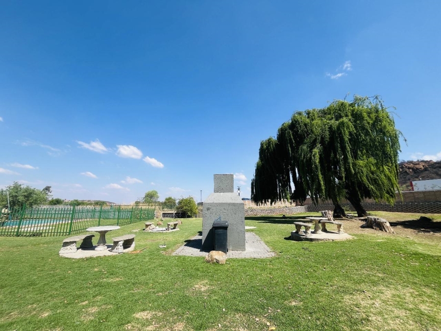 3 Bedroom Property for Sale in Mulbarton Gauteng