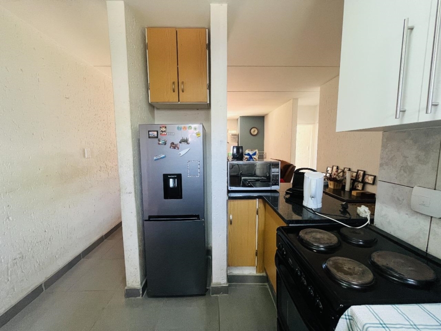 3 Bedroom Property for Sale in Mulbarton Gauteng