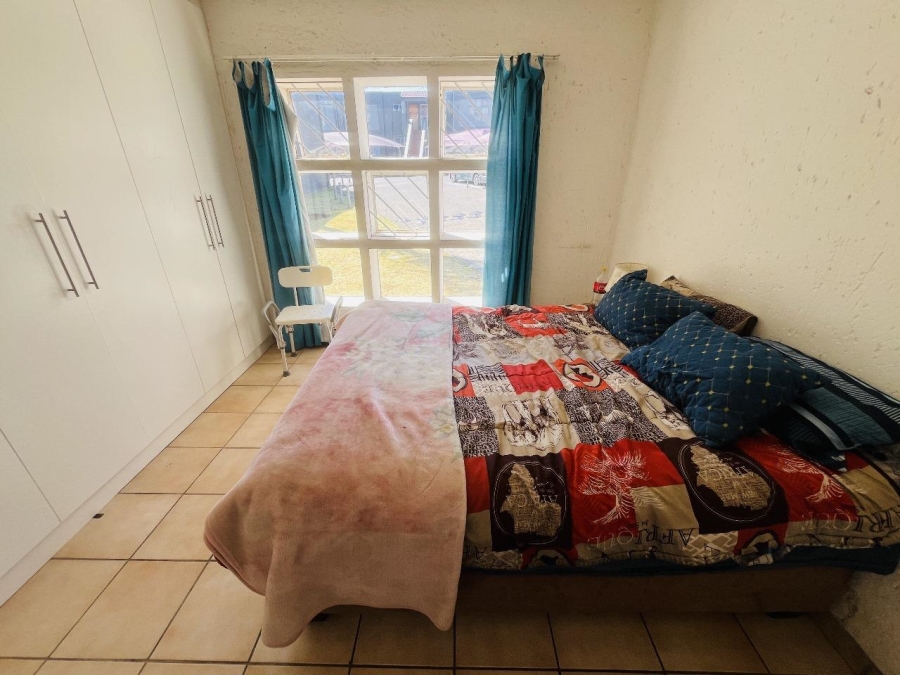 3 Bedroom Property for Sale in Mulbarton Gauteng