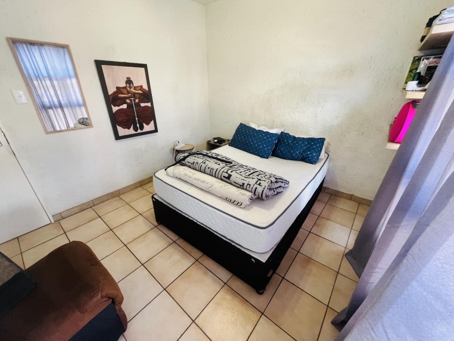 3 Bedroom Property for Sale in Mulbarton Gauteng