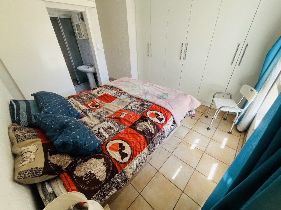 3 Bedroom Property for Sale in Mulbarton Gauteng