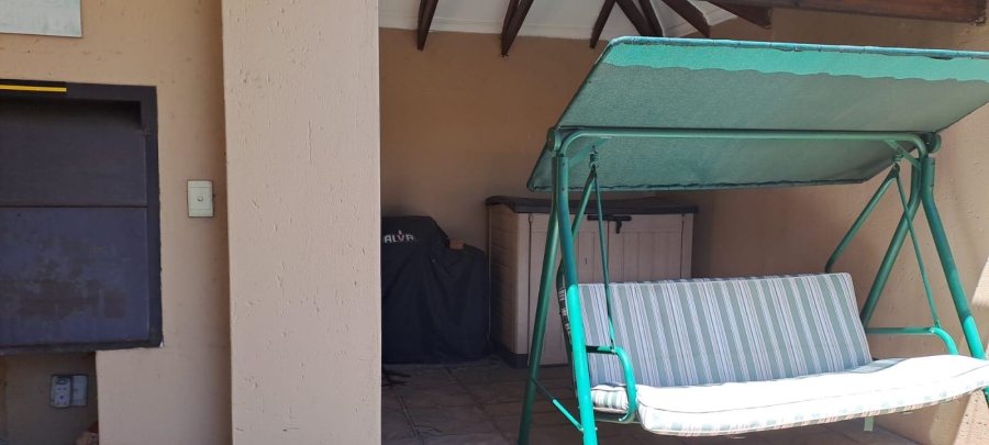 3 Bedroom Property for Sale in New Redruth Gauteng