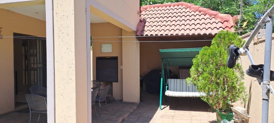 3 Bedroom Property for Sale in New Redruth Gauteng
