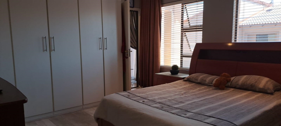 3 Bedroom Property for Sale in New Redruth Gauteng
