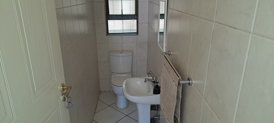 3 Bedroom Property for Sale in New Redruth Gauteng