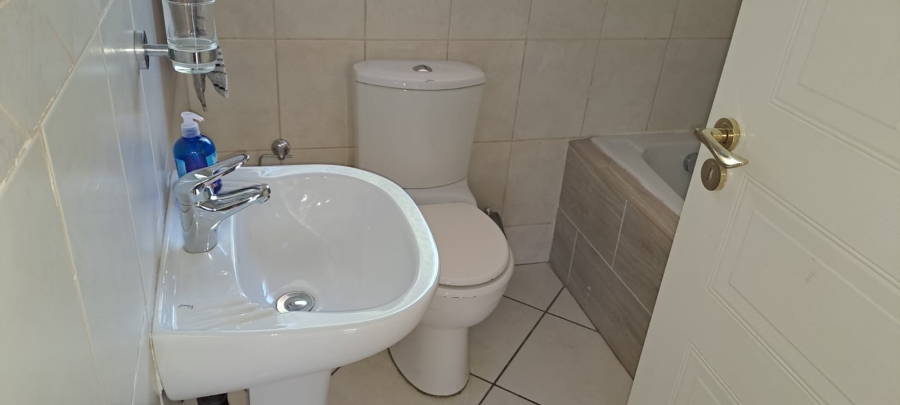 3 Bedroom Property for Sale in New Redruth Gauteng