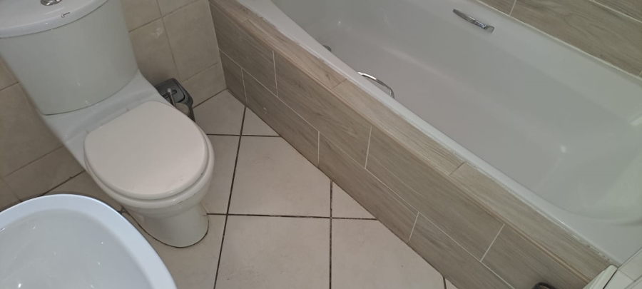 3 Bedroom Property for Sale in New Redruth Gauteng