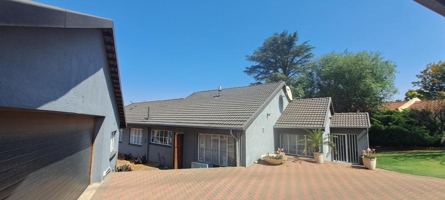 4 Bedroom Property for Sale in Mulbarton Gauteng