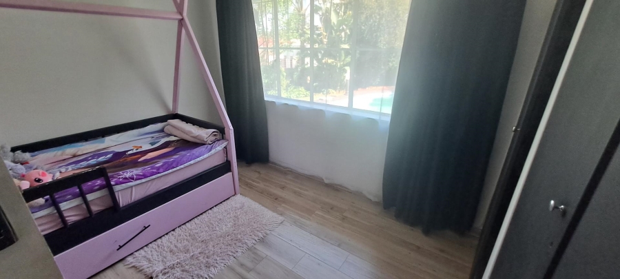 4 Bedroom Property for Sale in Mulbarton Gauteng