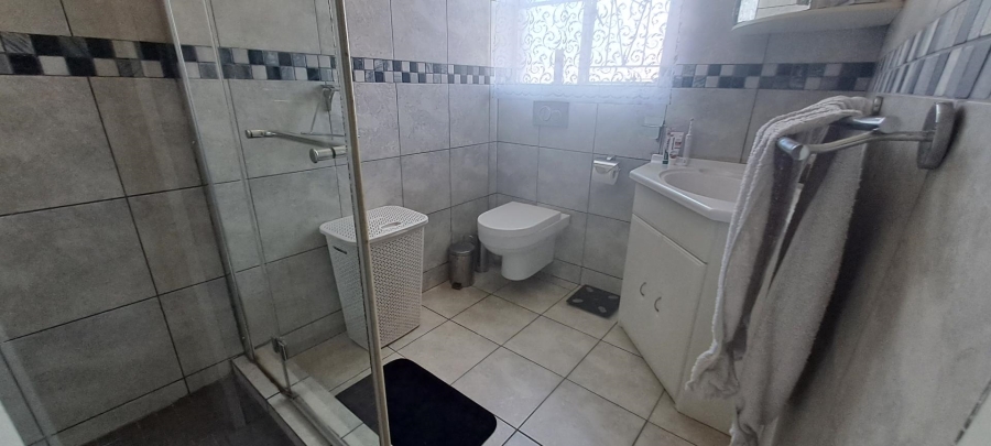 4 Bedroom Property for Sale in Mulbarton Gauteng