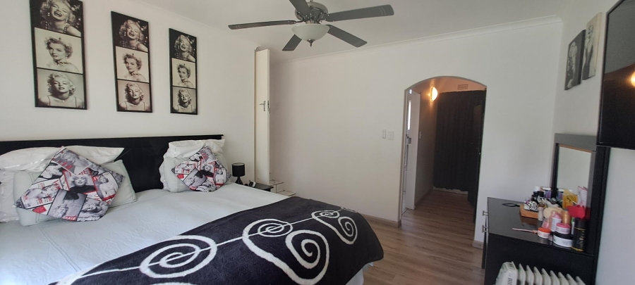 4 Bedroom Property for Sale in Mulbarton Gauteng
