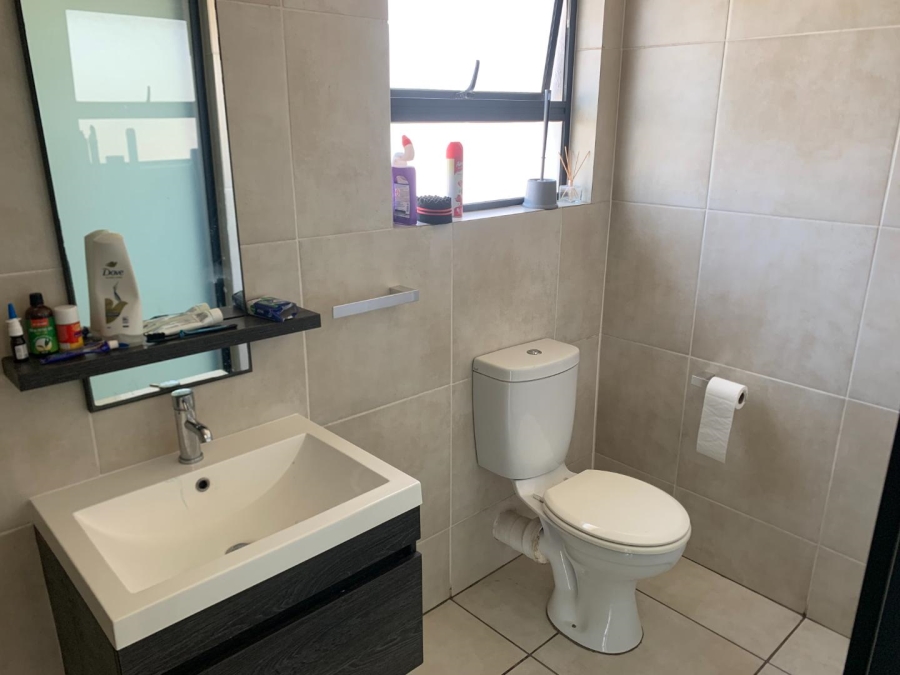 2 Bedroom Property for Sale in Oakdene Gauteng