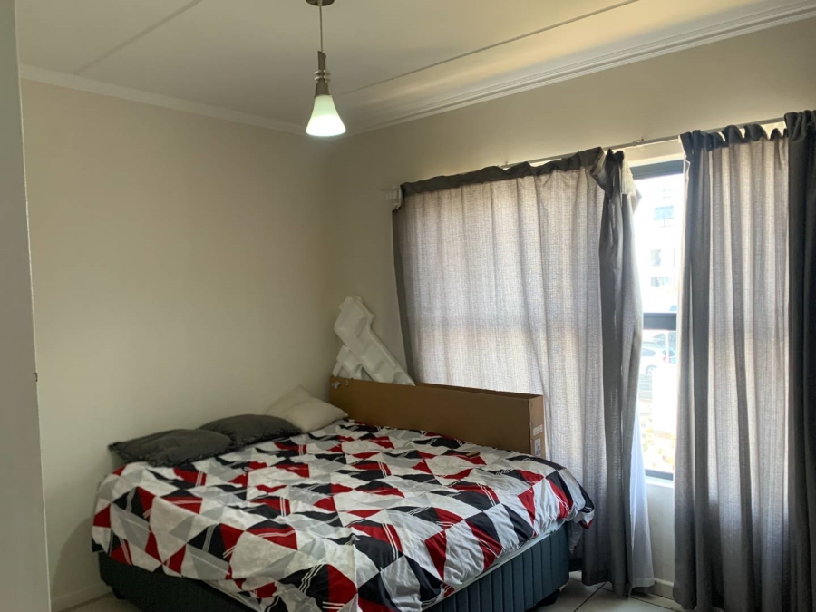 2 Bedroom Property for Sale in Oakdene Gauteng
