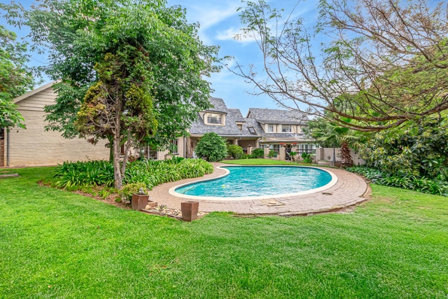 5 Bedroom Property for Sale in Radiokop Gauteng