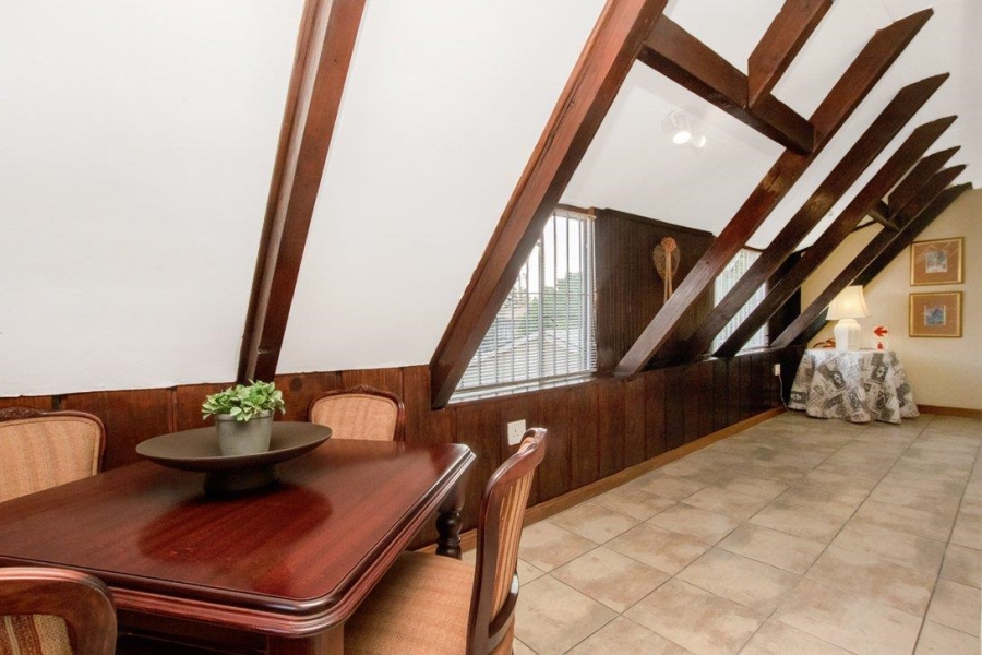 5 Bedroom Property for Sale in Radiokop Gauteng