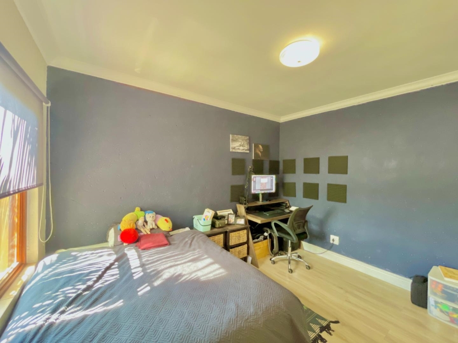 3 Bedroom Property for Sale in Woodhill Estate Gauteng