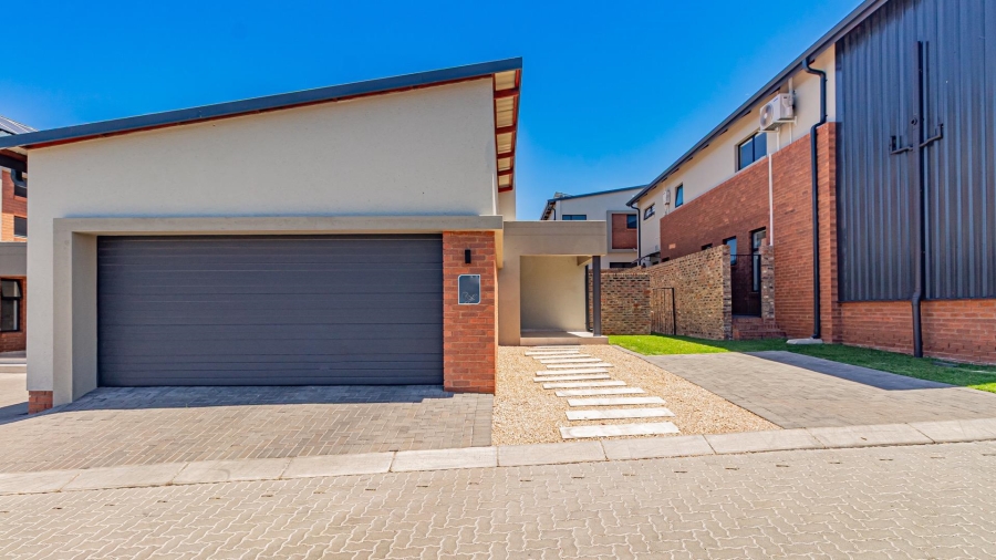 3 Bedroom Property for Sale in Carlswald Gauteng