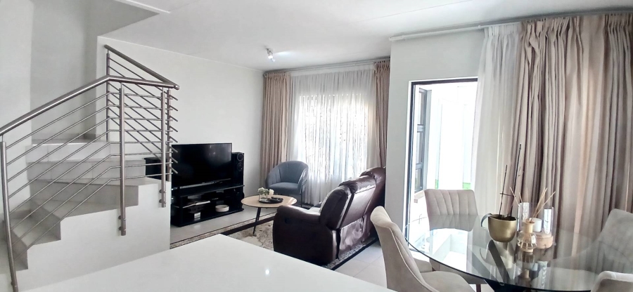 To Let 3 Bedroom Property for Rent in Broadacres Gauteng