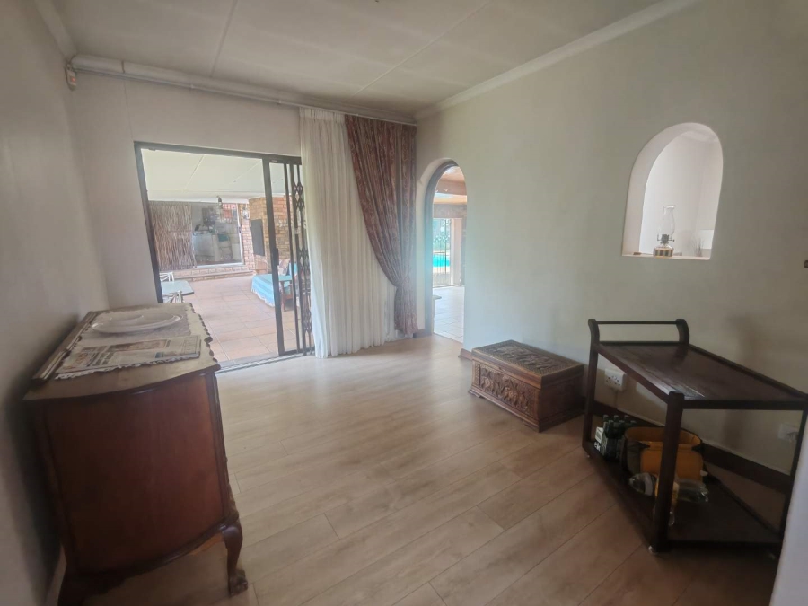 4 Bedroom Property for Sale in Hennopspark Gauteng