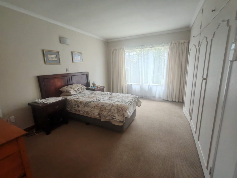 4 Bedroom Property for Sale in Hennopspark Gauteng