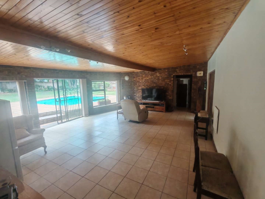 4 Bedroom Property for Sale in Hennopspark Gauteng