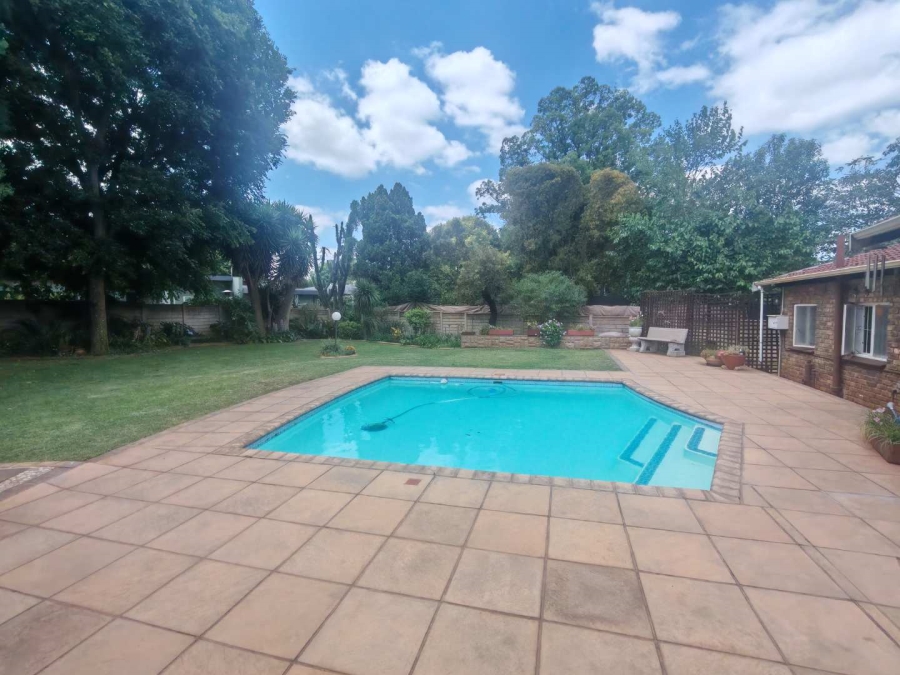 4 Bedroom Property for Sale in Hennopspark Gauteng