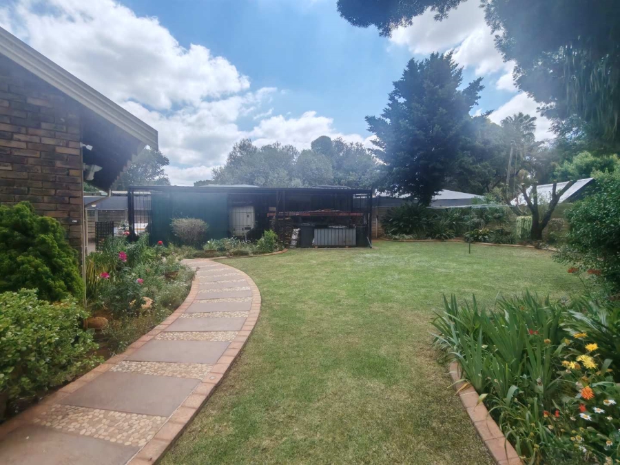 4 Bedroom Property for Sale in Hennopspark Gauteng