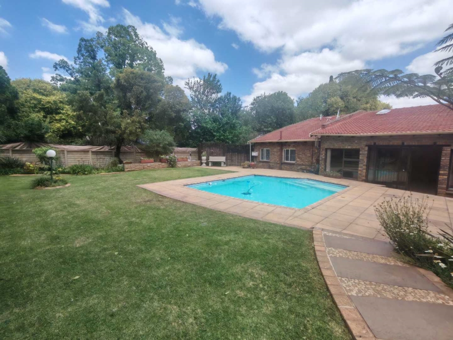 4 Bedroom Property for Sale in Hennopspark Gauteng
