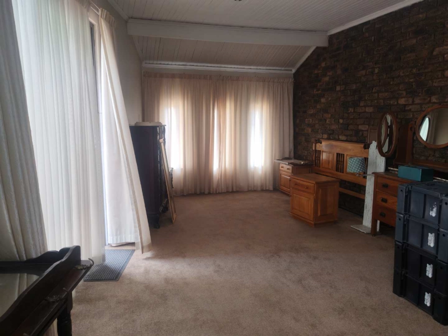 4 Bedroom Property for Sale in Hennopspark Gauteng