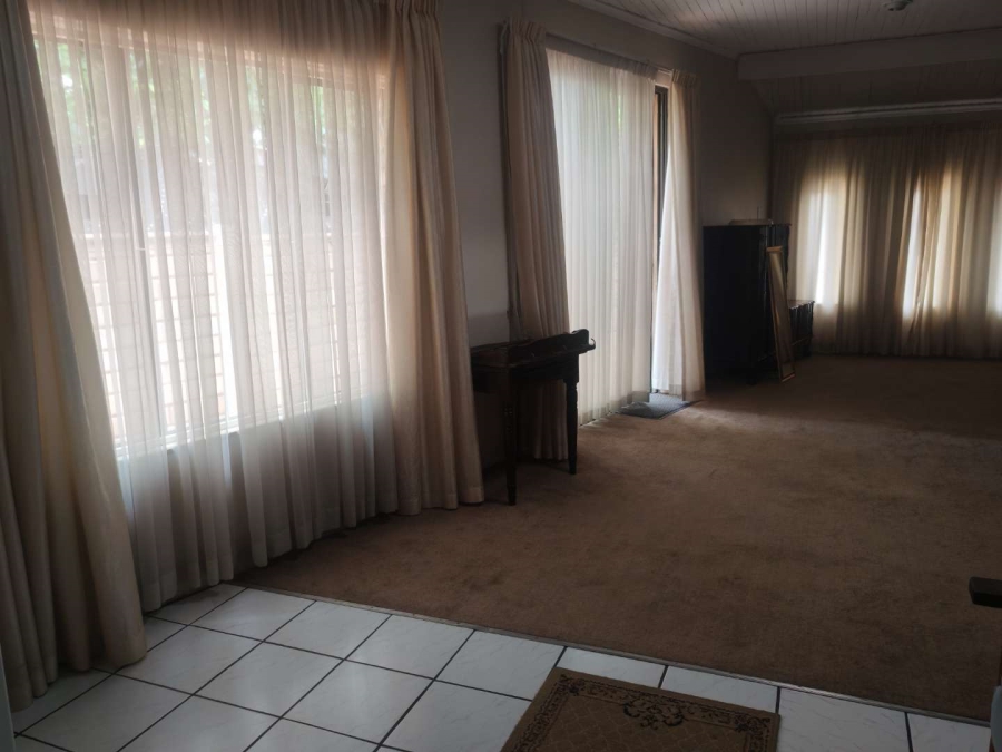 4 Bedroom Property for Sale in Hennopspark Gauteng