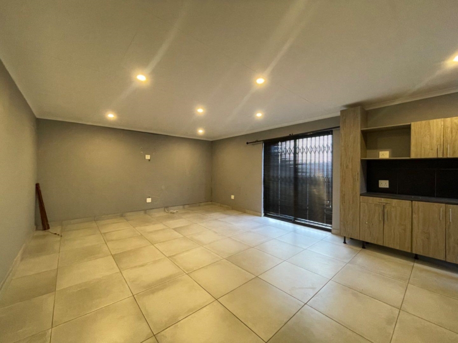 To Let 1 Bedroom Property for Rent in Birchleigh Gauteng