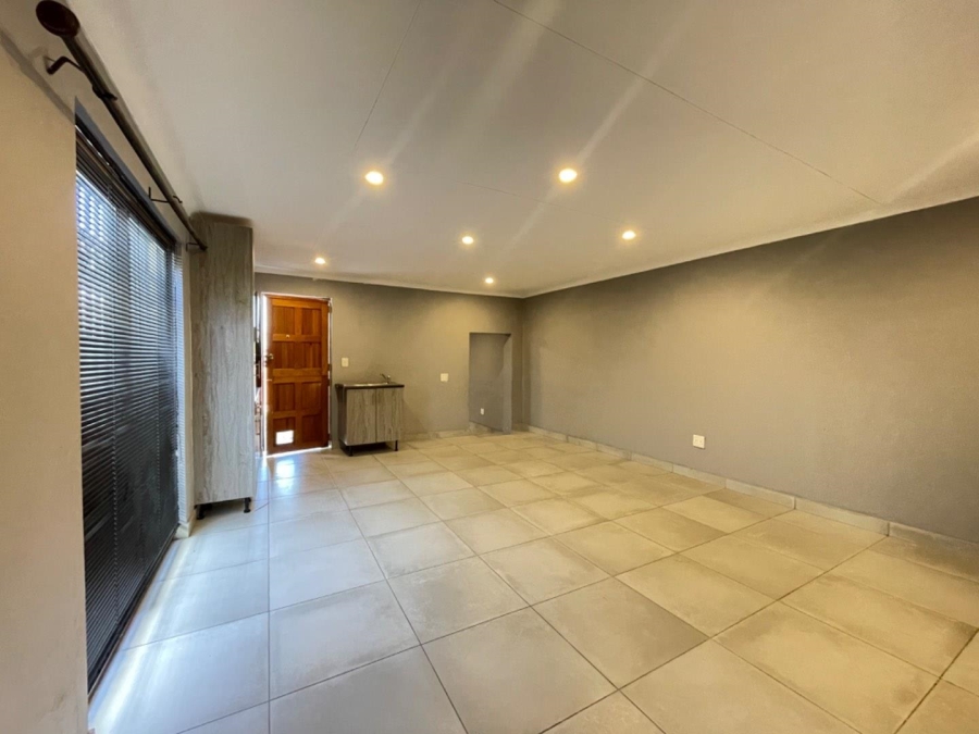 To Let 1 Bedroom Property for Rent in Birchleigh Gauteng