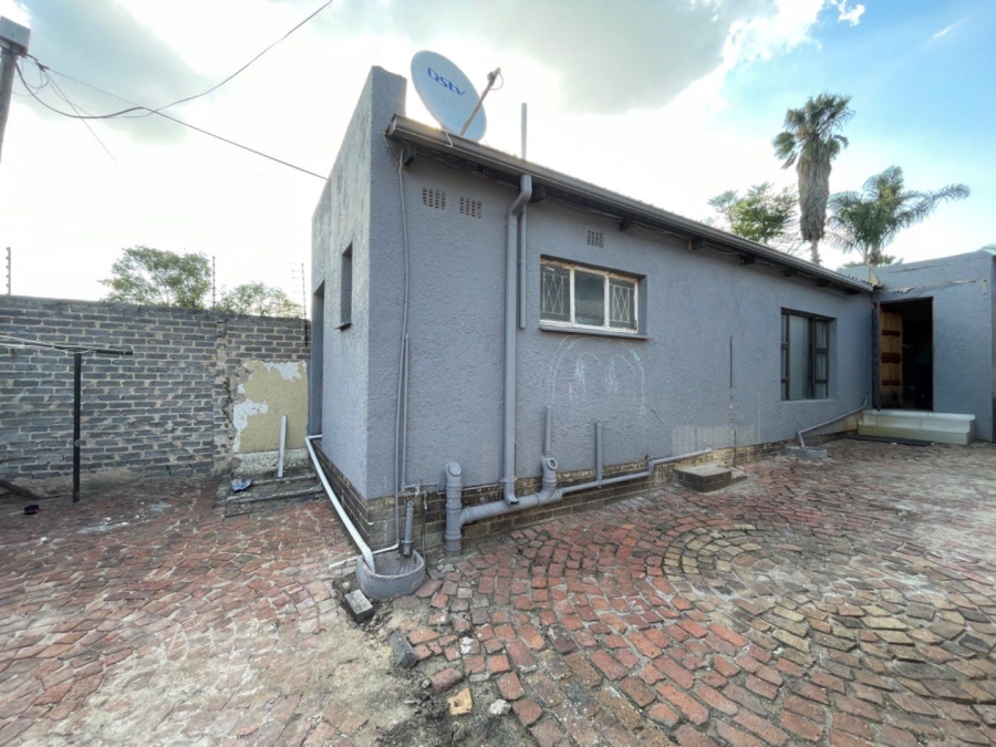 To Let 1 Bedroom Property for Rent in Birchleigh Gauteng
