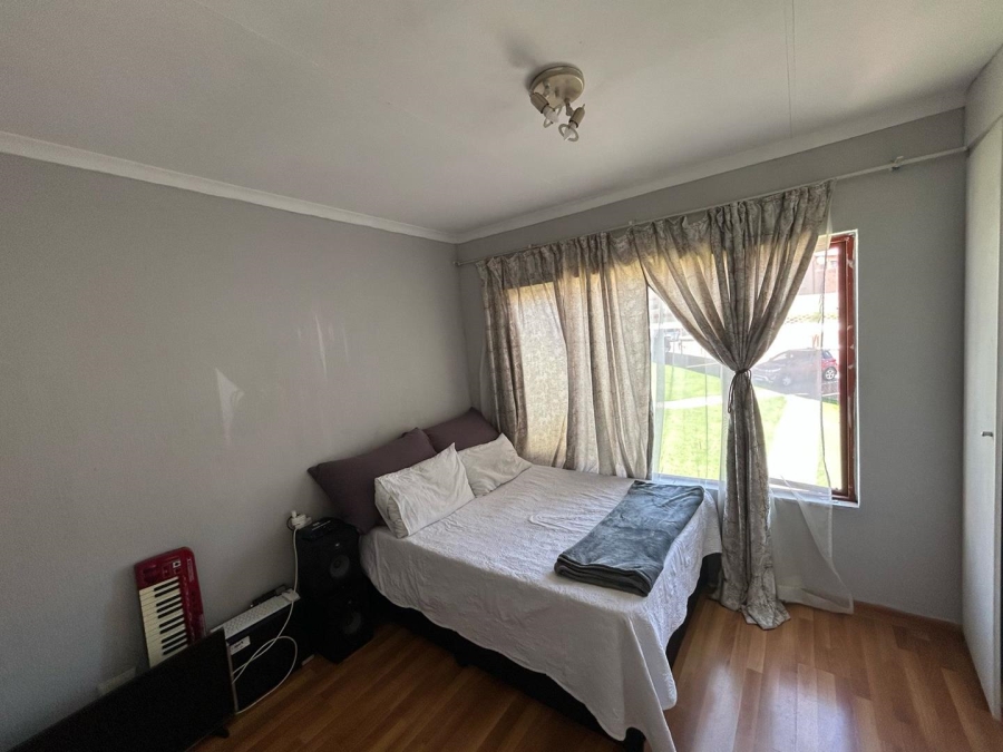 2 Bedroom Property for Sale in Mondeor Gauteng