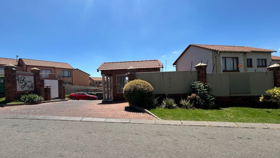 2 Bedroom Property for Sale in Mondeor Gauteng