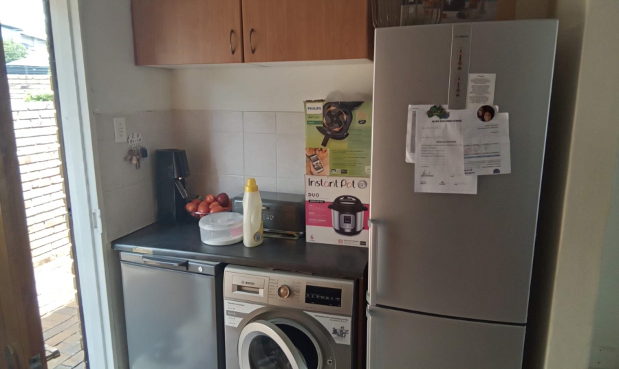 2 Bedroom Property for Sale in Wilgeheuwel Gauteng