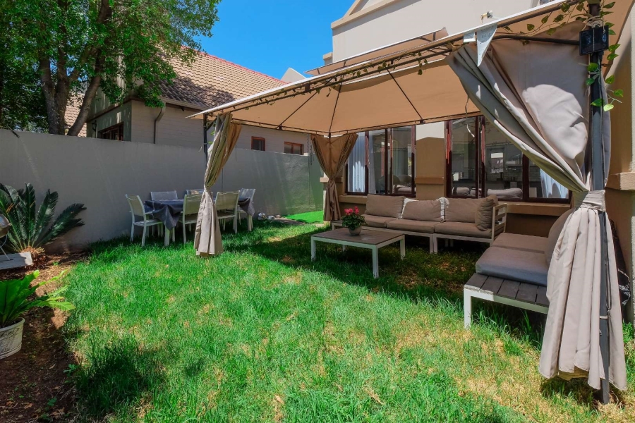 2 Bedroom Property for Sale in Barbeque Downs Gauteng