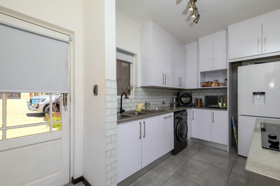 2 Bedroom Property for Sale in Barbeque Downs Gauteng