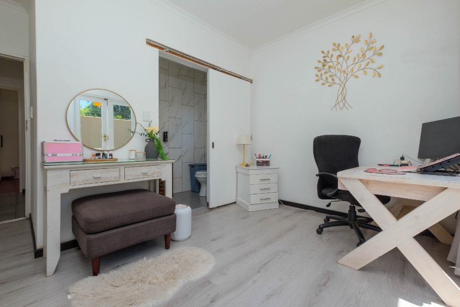 2 Bedroom Property for Sale in Barbeque Downs Gauteng