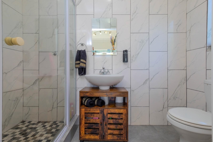 2 Bedroom Property for Sale in Barbeque Downs Gauteng