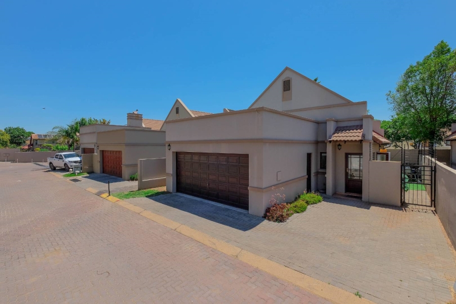 2 Bedroom Property for Sale in Barbeque Downs Gauteng