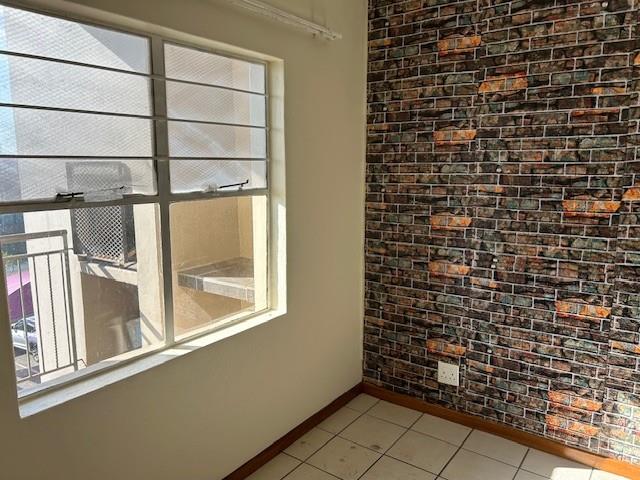 To Let 1 Bedroom Property for Rent in Sundowner Gauteng