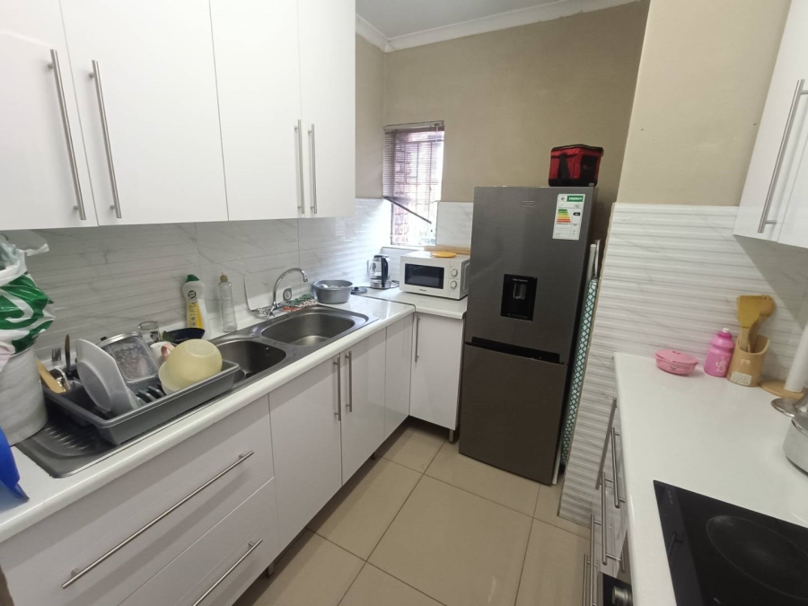 2 Bedroom Property for Sale in Zwartkop Gauteng