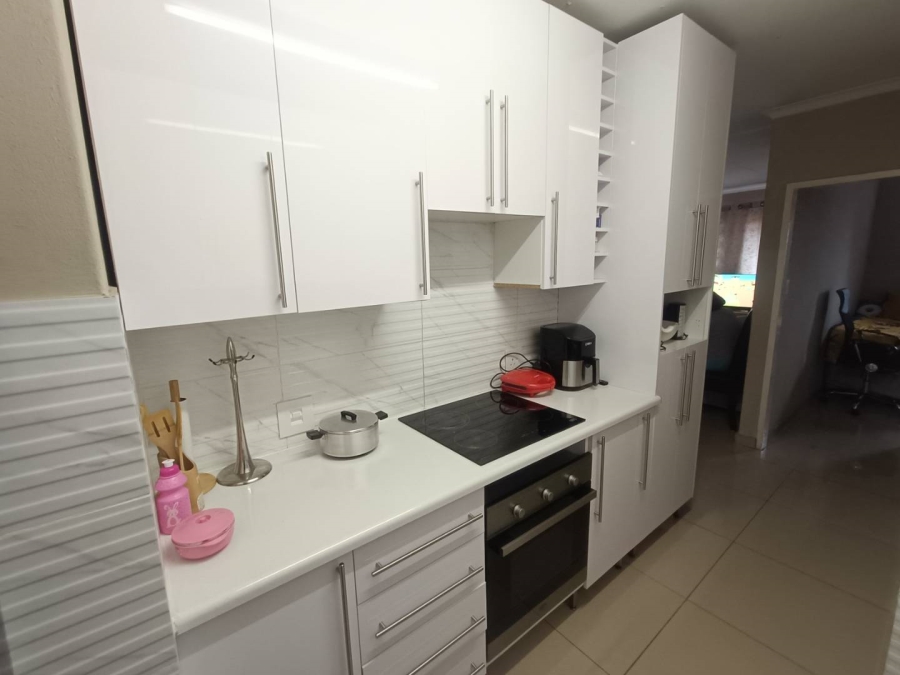 2 Bedroom Property for Sale in Zwartkop Gauteng