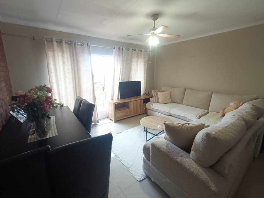 2 Bedroom Property for Sale in Zwartkop Gauteng