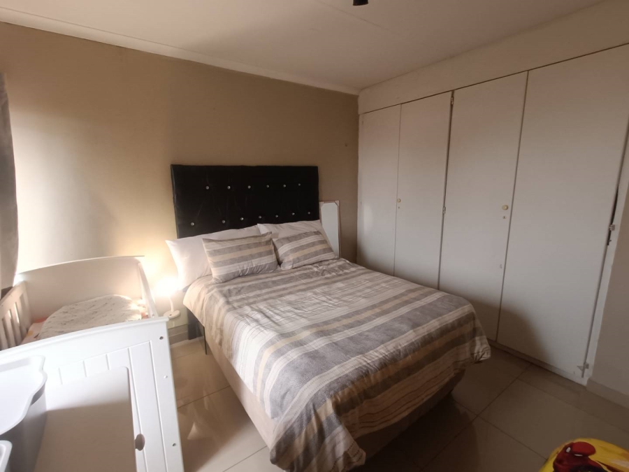 2 Bedroom Property for Sale in Zwartkop Gauteng
